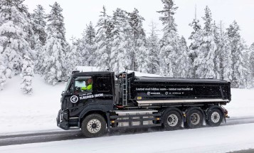 An all-electric heavy truck from Kaunis Iron in pilot project with Vattenfall, among others, to develop a sustainable logistics system 